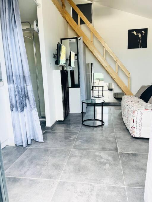 Joli Petit Studio Cosy Marignane Esterno foto